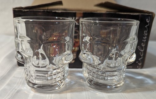 Juego de 6 vasos CircleWare de cristal transparente con calavera - Imagen 2 de 4
