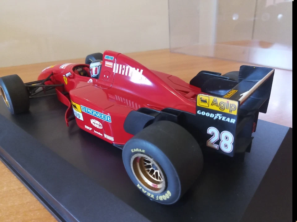 Ferrari 412 T2 Minichamps 1:18 - Immagine 4 di 4