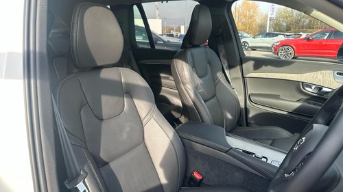 2024 Volvo XC90 Ultra, T8 AWD Plug-in hybrid, Electric/Petrol, Dark, 7 Seats EST - Picture 9 of 20