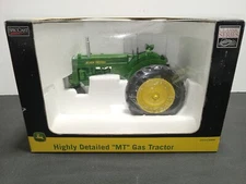 John Deere Highly Detailed MT Gas Tractor Tricycle Front SpecCast 1/16