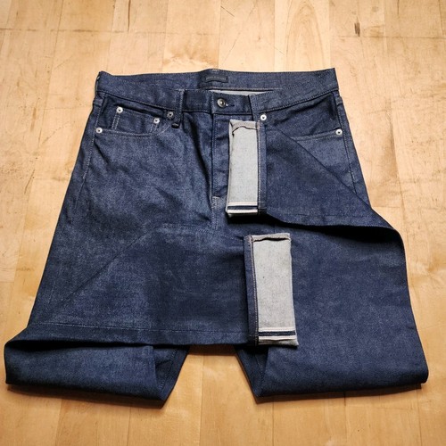Uniqlo Jeans Mens W33 L32 Indigo Blue Slim Fit Straight Selvedge Denim Stretch - Picture 1 of 11