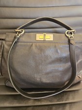 Borsa a mano FENDI Peekaboo 2 vie in pelle nera ornamento oro/argento
