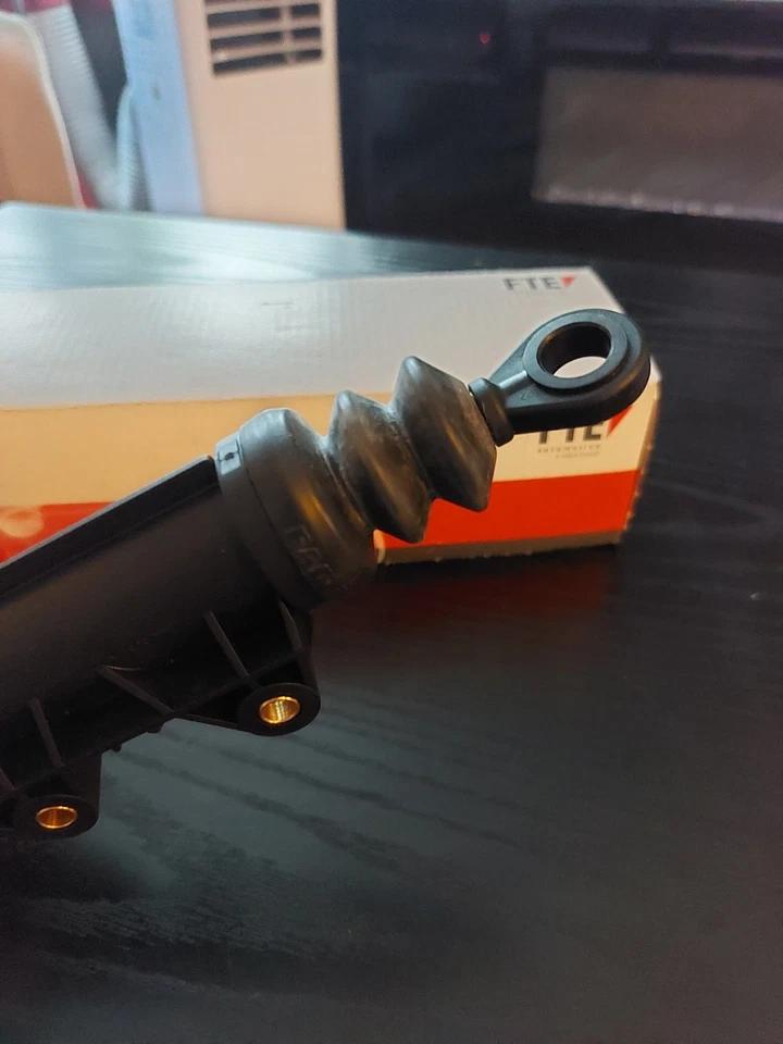 Cilindro maestro embrague BMW E36 FTE nuevo para 96-99 318 323 328 M3 Foto 4 de 4