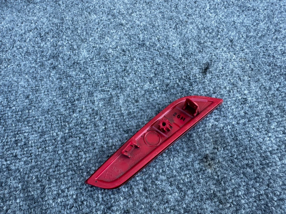 REAR LEFT DRIVER BUMPER MARKER REFLECTOR LEXUS IS300 IS350 IS500 (2021-2024) OEM - Image 2 of 3