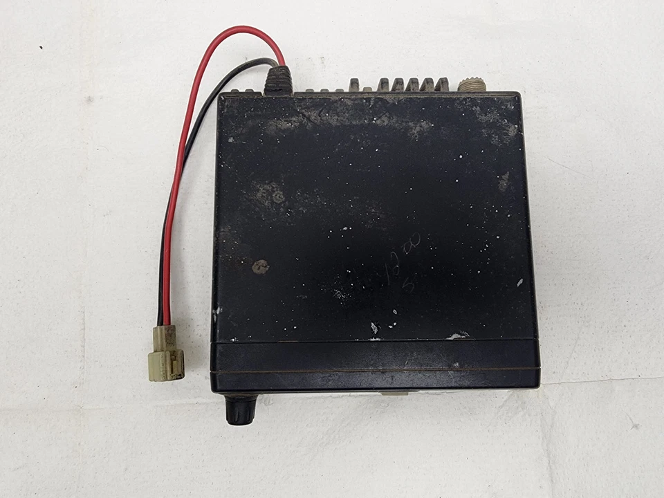 Midland MO1008 VHF 8 Channel 136-174MHz Mobile Radio - Image 2 of 4