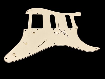 Johnny Depp handsignierter Gitarren-Schlagbrett 2