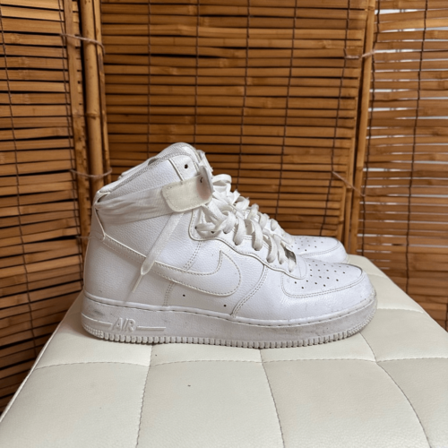 Nike Men's Air Force 1 High 07 Athletic Sneaker Shoes Triple White Size 10.5 - Picture 1 of 5