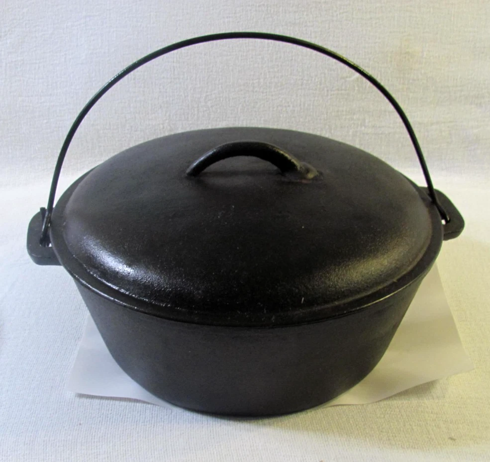 6 Qt Pre-seasoned 10 in Cast Iron Dutch Oven W/ Lid Bail & Cook Book