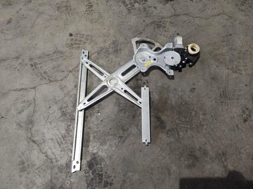 85702-02020 Fensterheber vorne links. für TOYOTA AURIS (E18) 20 1158833