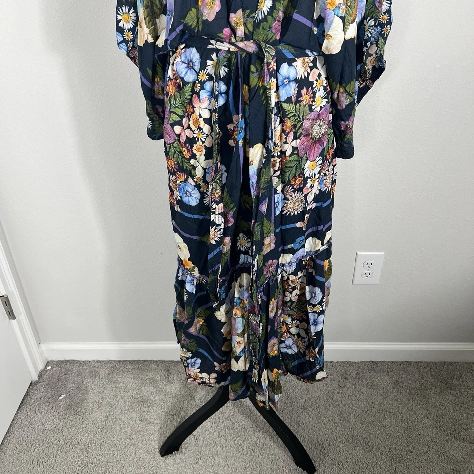 Anthropologie The Moxy Collective Bata Botánica Azul Marino Floral Para Mujer’s M/L Foto 3 de 4