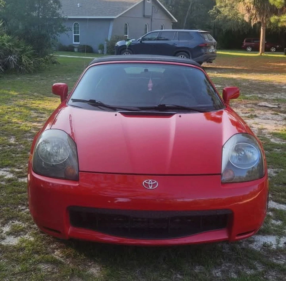 2002 Toyota MR2  - Image 4 of 4