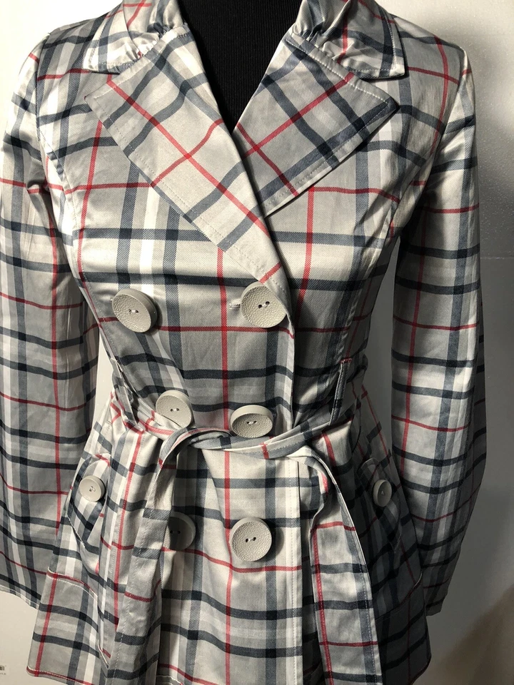 Trench coat Jolt tamanho pequeno xadrez cinza e vermelho novo com etiquetas US$ 50 frete grátis - Imagem 4 de 4