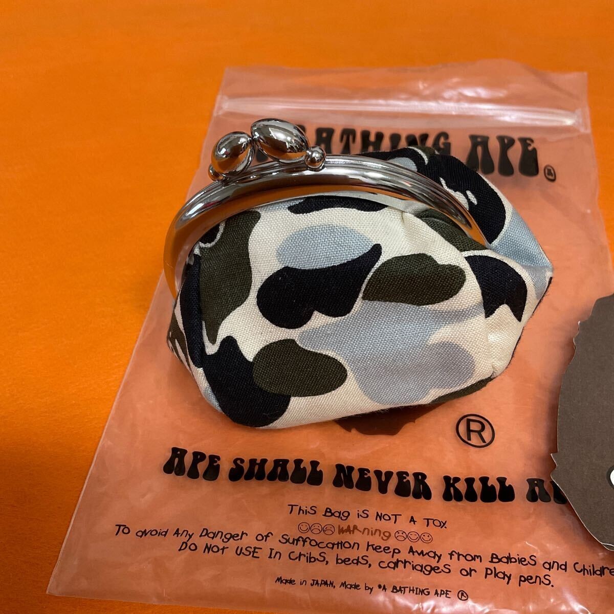 ⭐️正規品A BATHING APE レザーコインケース 小物入れ レア 中古♪ 正規品A BATHING APE レザーコインケース - メルカリ