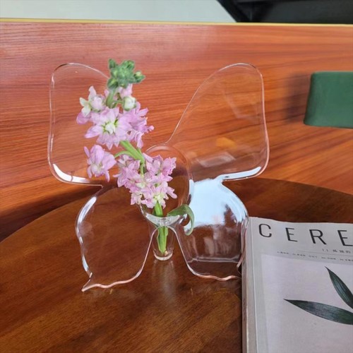 Acrylic Butterfly Vase Modern Decorative Vase For Office Dining Room Desktop - Picture 4 of 12