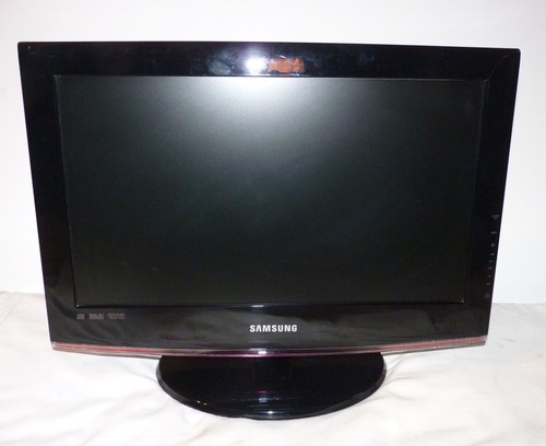 Samsung LE19B450C4W - TV Télévision Écran LCD 48cm 19" Pouces - VGA HDMI Péritel - Afbeelding 3 van 5