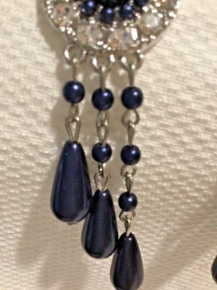 Chandelier Style Earrings Colbolt Royal Blue with Faux Diamonds Silvertone Foto 4 de 4