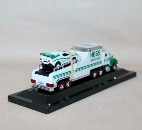 Hess 2001 Miniature Racer Transport 4th In Series Working Lights IOB - Picture 21 of 24
