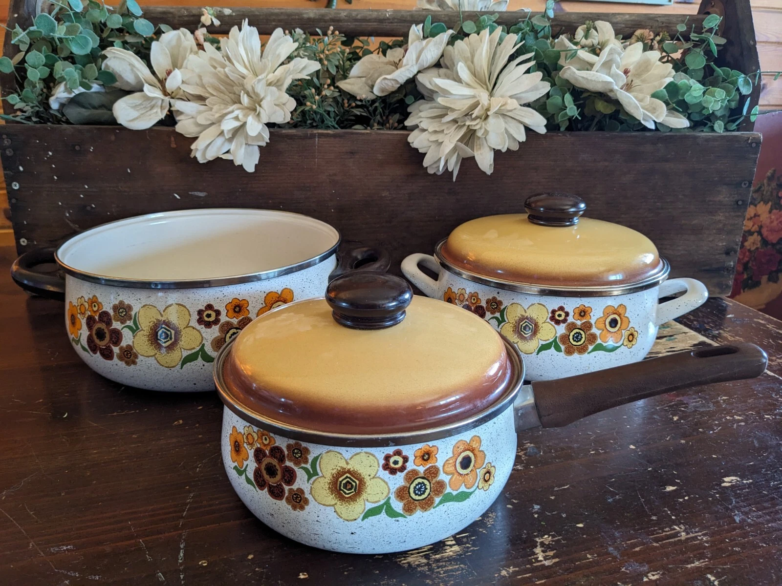 Vintage 70s Crowning Touch Harvest Blossom Porcelain Enamel Cookware Set (3)