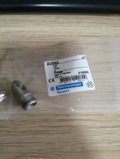 1PC New Schneider ZCE02 Limit Switch Head Brand