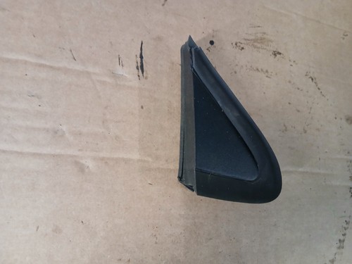 VW Polo 9N Dreiecksblende Aussen Kotflügel Rechts 6Q0853274