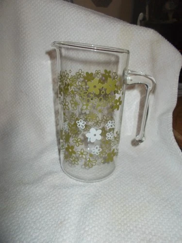 Vintage PYREX Glass Pitcher Carafe Crazy Daisy Spring Blossom Green White Floral