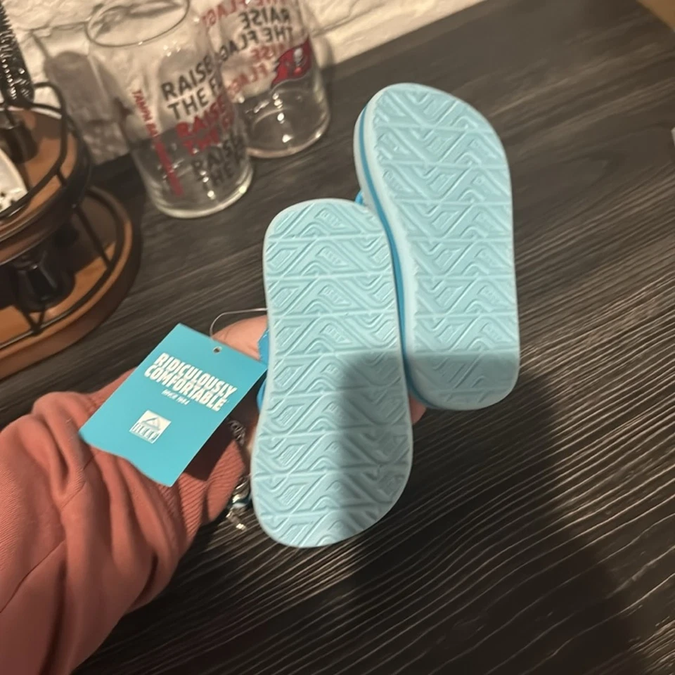 Reef Blue Sandals for Comfort and Style size 6 baby - Image 4 of 4