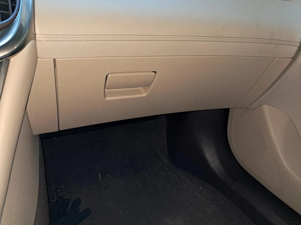 Used Glove Box fits: 2015 Buick Lacrosse Grade A — 第 2/4 张图片