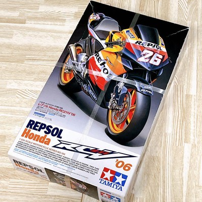 タミヤ1/12 NO.106 REPSOL Honda RC211 V'06