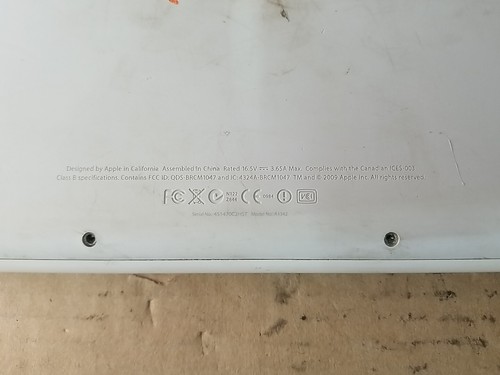 Macbook Modelo A1342 - Imagen 7 de 8