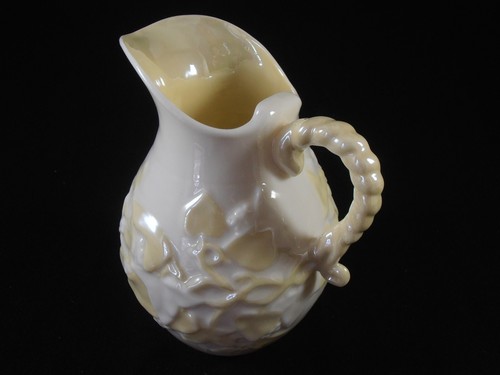 Belleek Raised Ivy Pattern Creamer Pitcher Made in Ireland - Picture 3 of 5