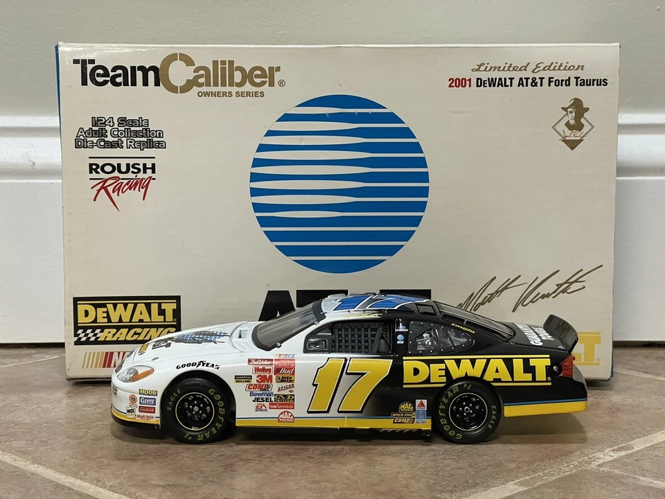 Matt Kenseth Dewalt 2001 AT&T Team Caliber propietarios autografiado firmado 1/24 NASCAR Foto 3 de 4