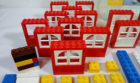 LEGO 2006 CREATOR # 5477 CLASSIC HOUSE BUILDING SET w/ LOT OF PARTS