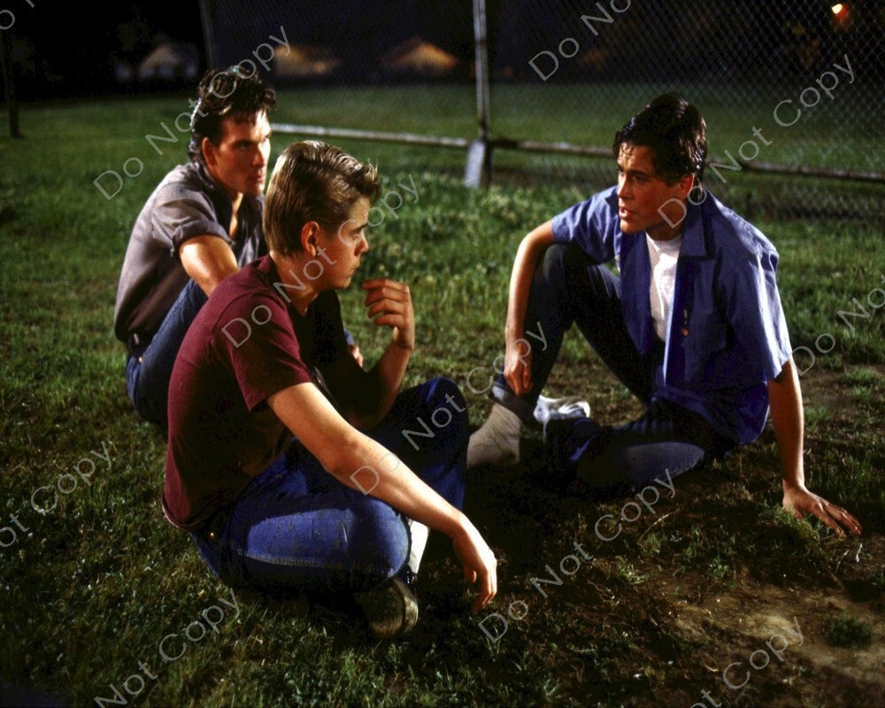 Sodapop And Ponyboy The Outsiders The Outsiders