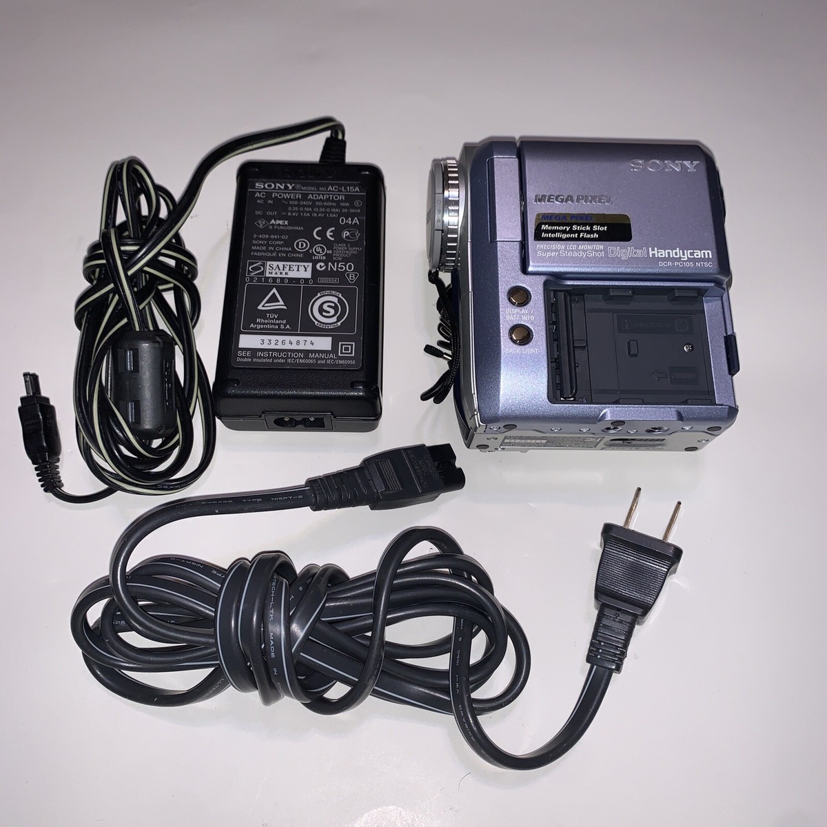 Sony Handycam DCR-PC105 Mini DV MiniDV Camcorder Watch Play Sony Handycam DCR-PC105 Mini DV MiniDV Camcorder Watch Play