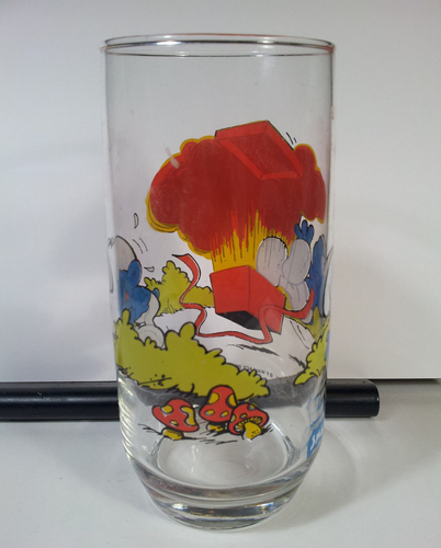 Vidrio para beber vintage Jokey Pitufo coleccionable 1983 promoción de Peyo Hardee - Imagen 2 de 5