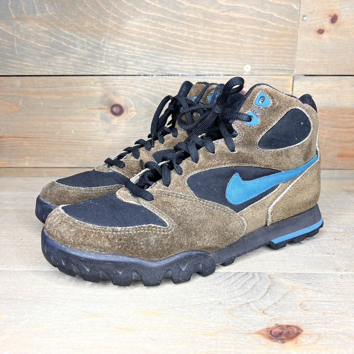 Vintage Nike OG 1994 Caldera Hiking Shoes ACG Suede 931202 Vintage Nike OG 1994 Caldera Hiking Shoes ACG Suede 931202