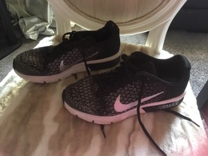nike air max sequent size 5