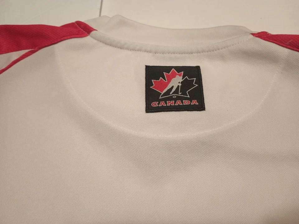 TEAM CANADA / SOGO SPORTS  /  HOCKEY JERSEY. SIZE Large - Image 4 of 4