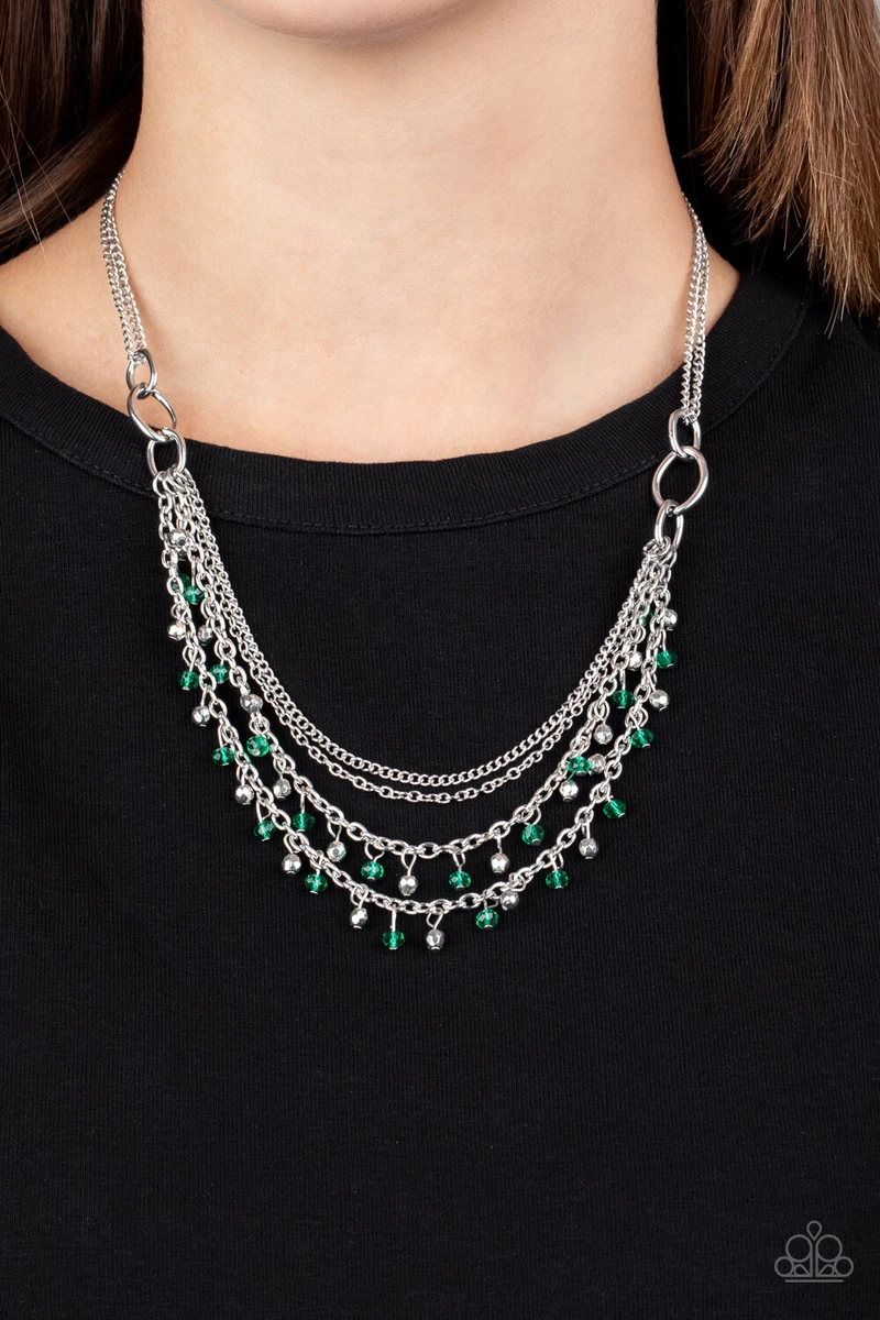 Short green necklace paparazzi deals