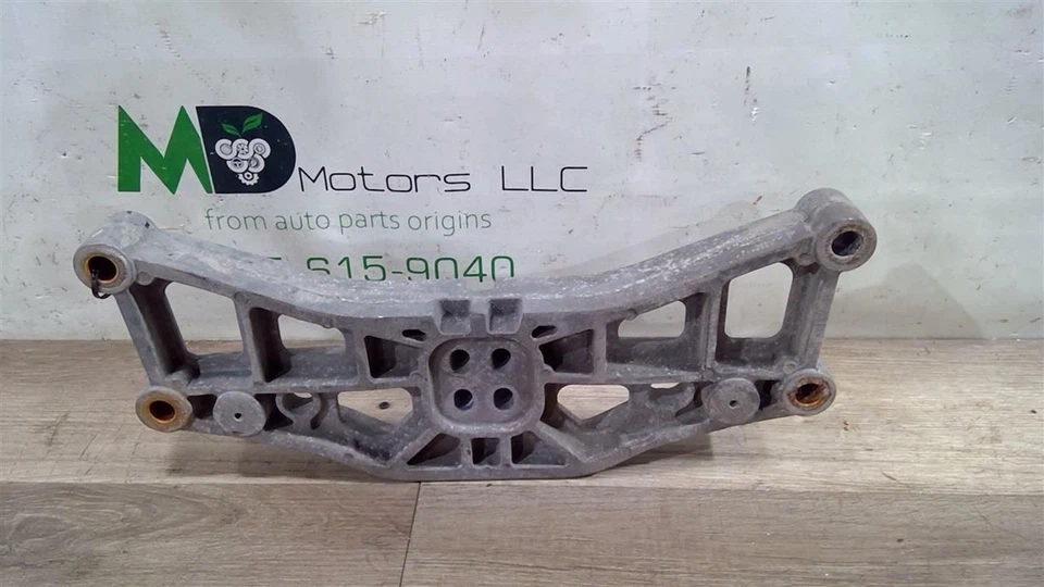 2015-2022 DODGE CHALLENGER TRANSMISSION CROSS-MEMBER MOUNT BRACKET OEM 4726089AD - Image 3 of 4