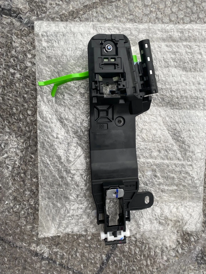 69203-0E110 Toyota Highlander 2020-2025 estrutura externa da porta traseira direita - Imagem 2 de 3