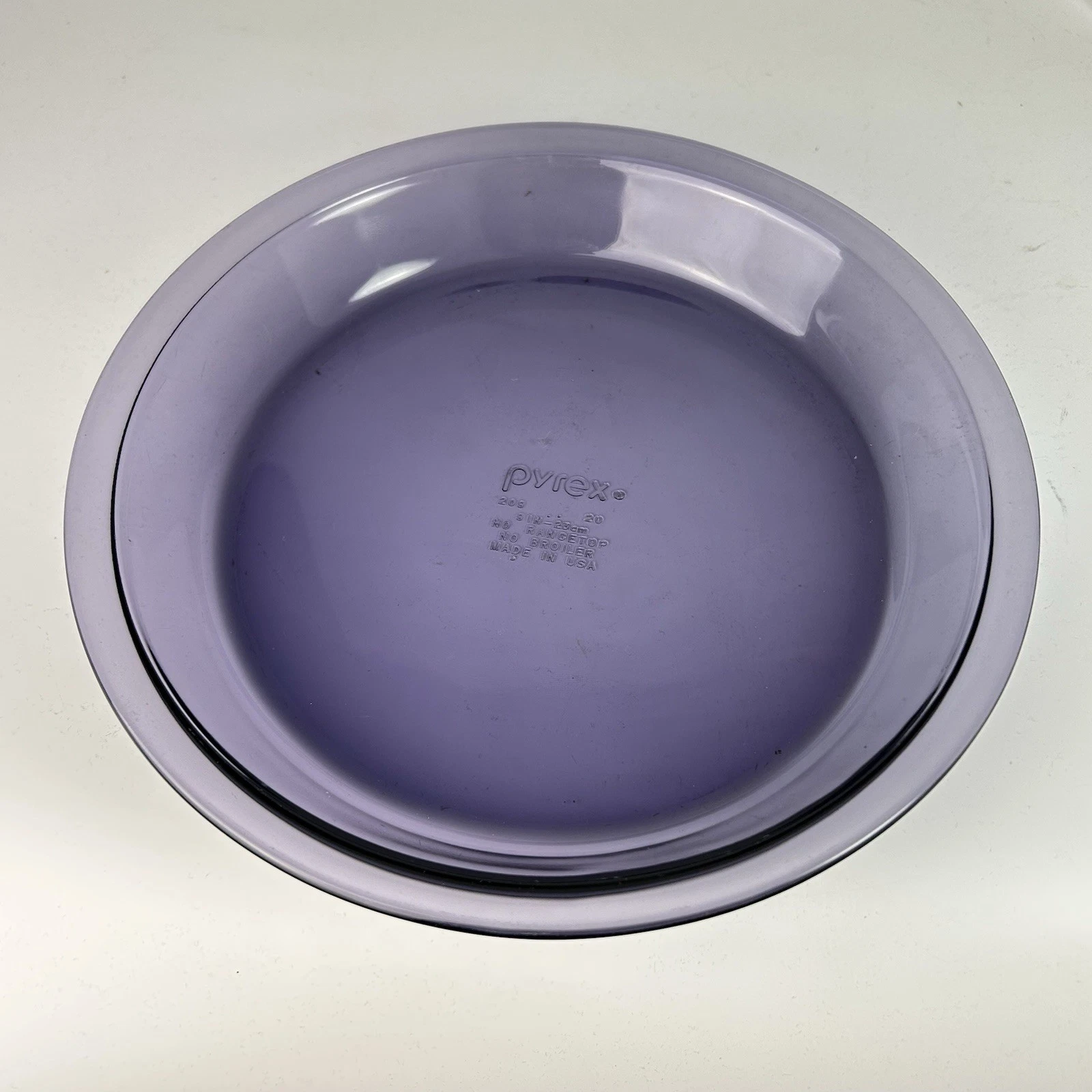 Vintage Pyrex #209 Purple Pie Dish Glass Baking Made in USA 9" Round