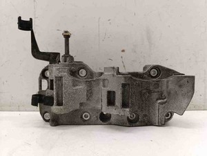 BMW 3 F30, F80 Klimakompressorhalterung 8506863 2.00 Diesel 2013 30385127