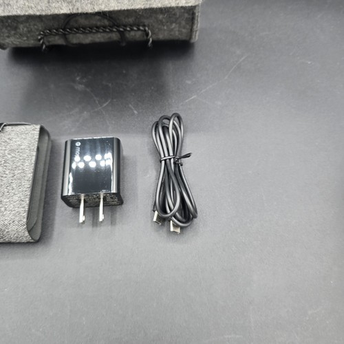 mophie - Chargeur de Voyage 3 en 1 avec MagSafe pour Apple iPhone, AirPods - Photo 2 sur 4