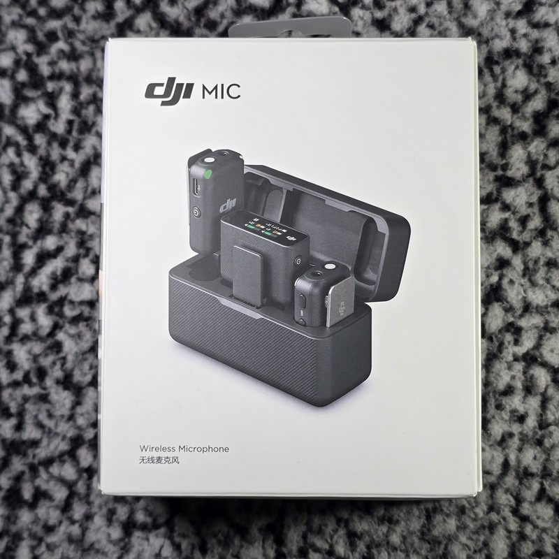  Dji Mic (2TX + 1RX + Charging Case) Wireless Microphone 