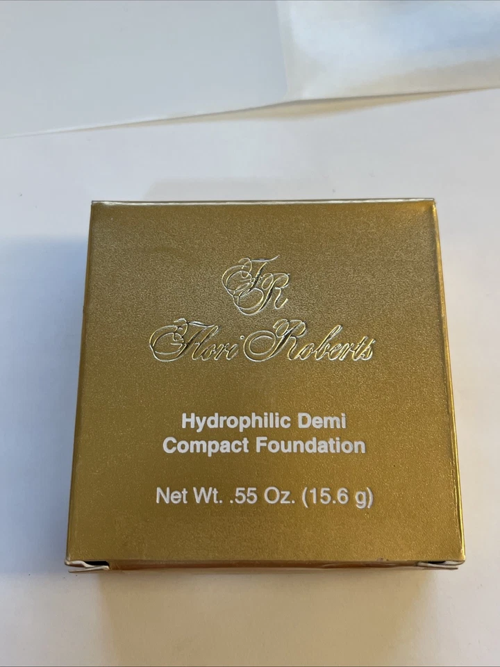 Base en crema a polvo Flori Roberts, hidrocompacta, Demi Sand. Nuevo en caja Foto 2 de 4