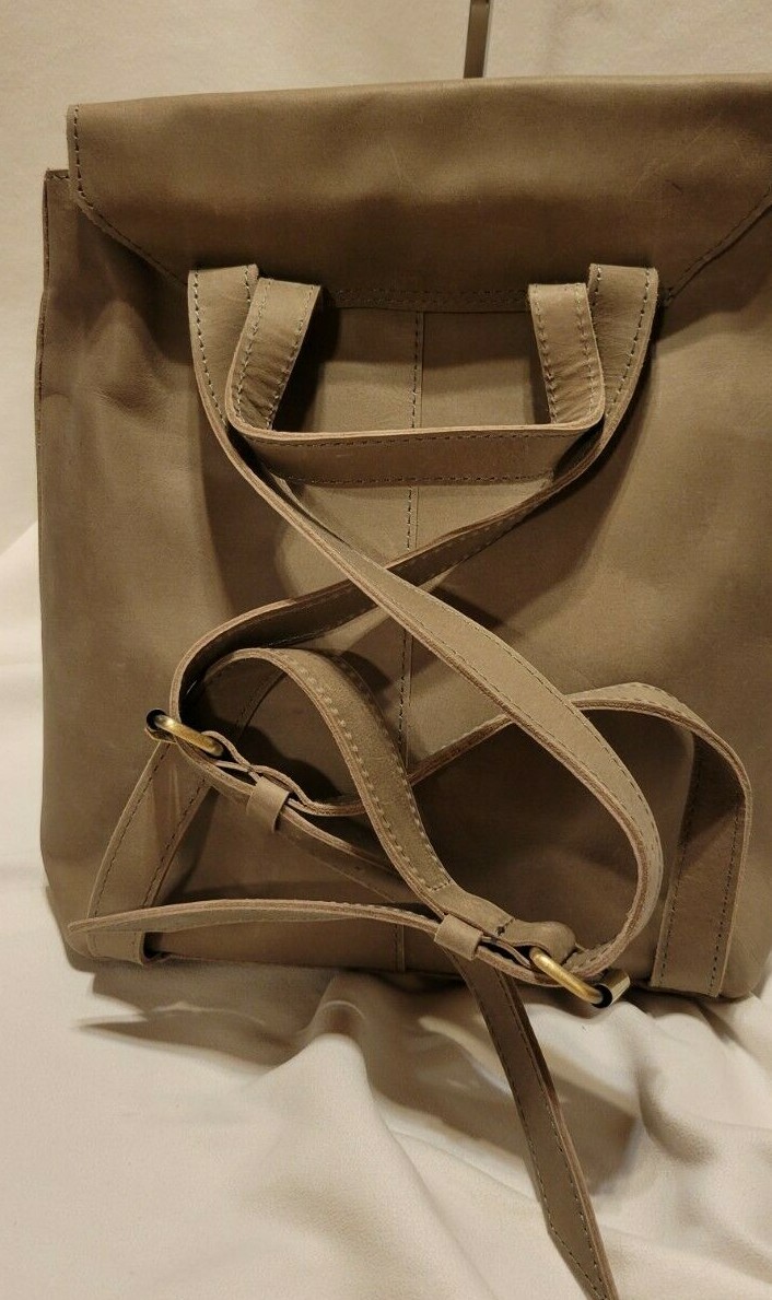 Raven Lily Leather Addis Backpack Handbag Carryall Feather  display picture 3