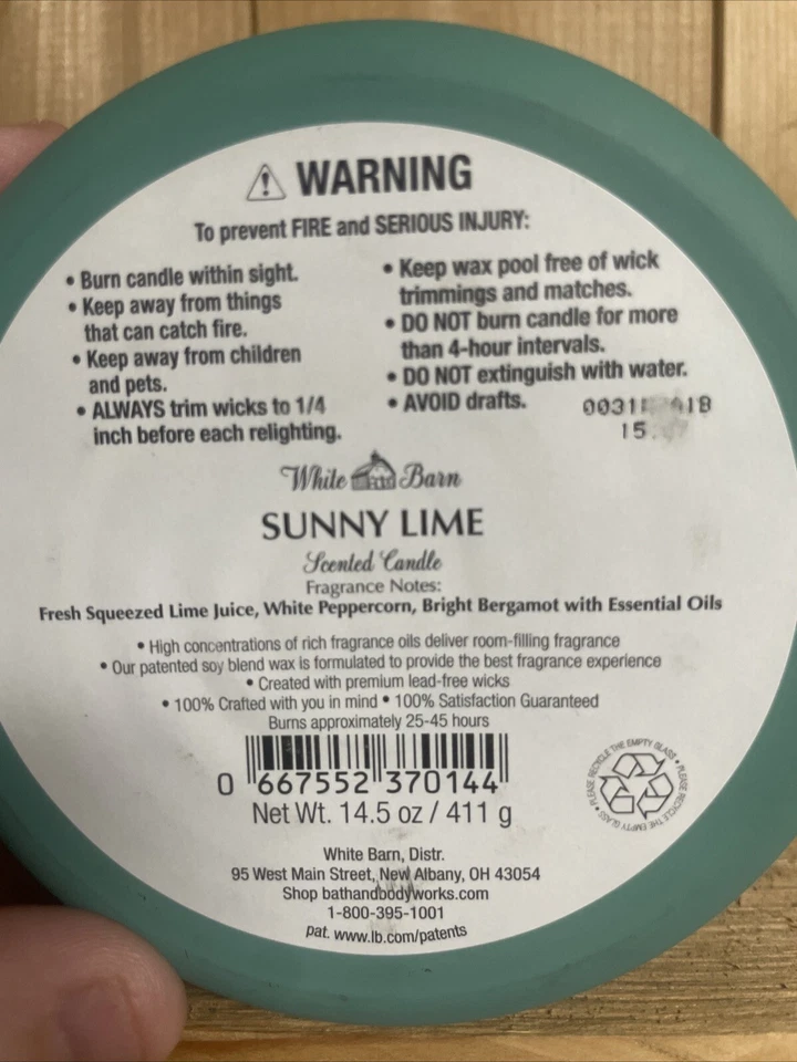 Vela de 3 mechas con tapa de cerámica Bath And Body Works Sunny Lime Foto 4 de 4