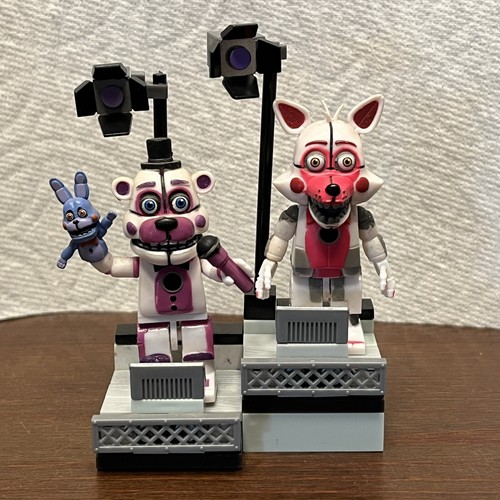 Five Nights at Freddy’s Funtime Foxy Stage Left & Right Construction Set FNAF - Picture 2 of 12