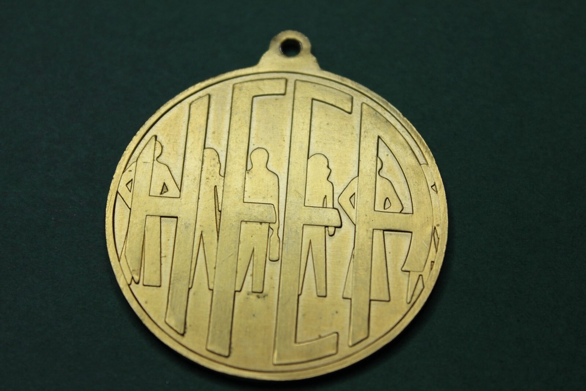 1982-PENDANT-MEDAL-OLYMPICS-GROUND SYSTEMS GROUP | eBay